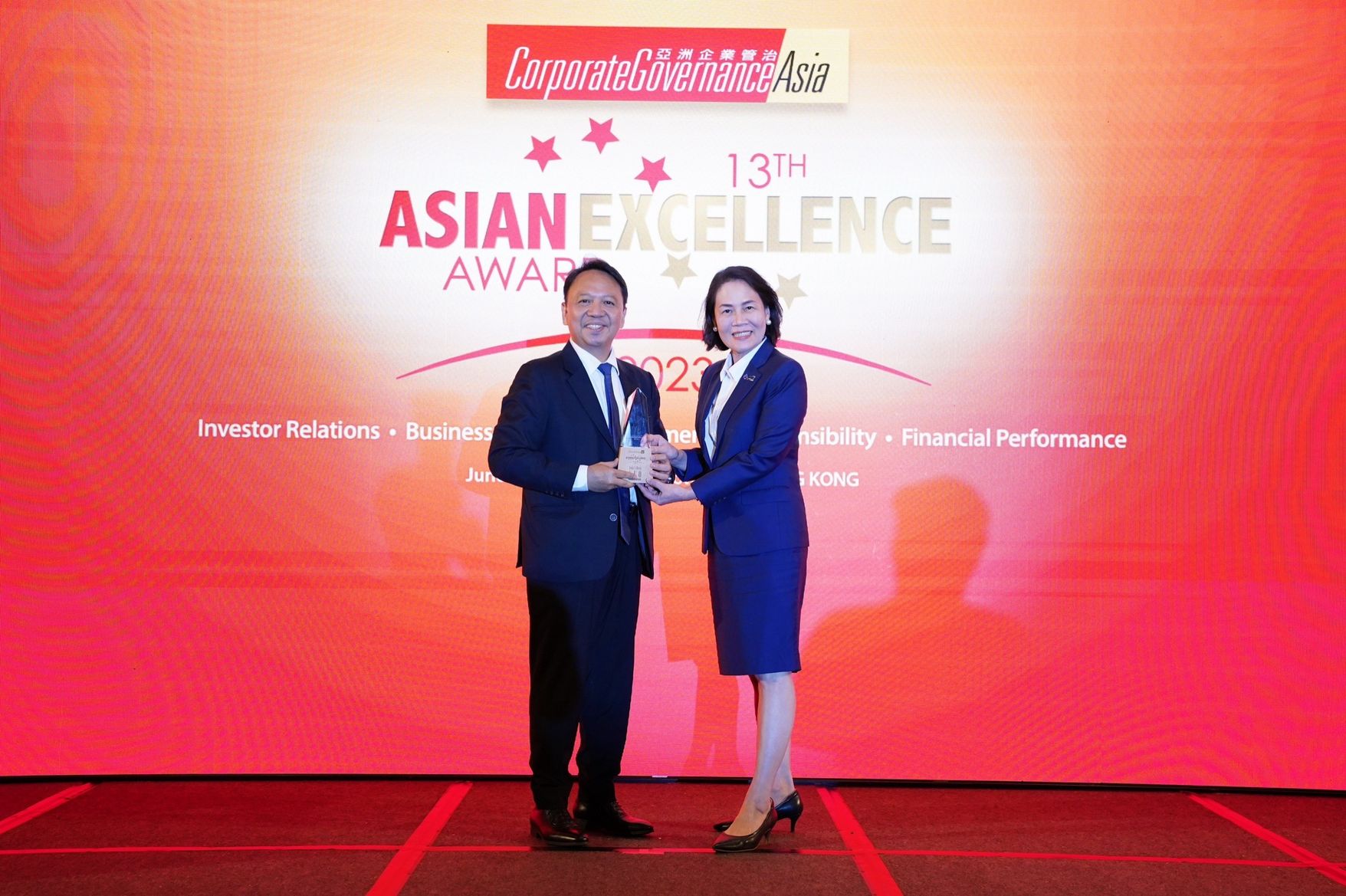 PTT received seven Asian Excellence Awards